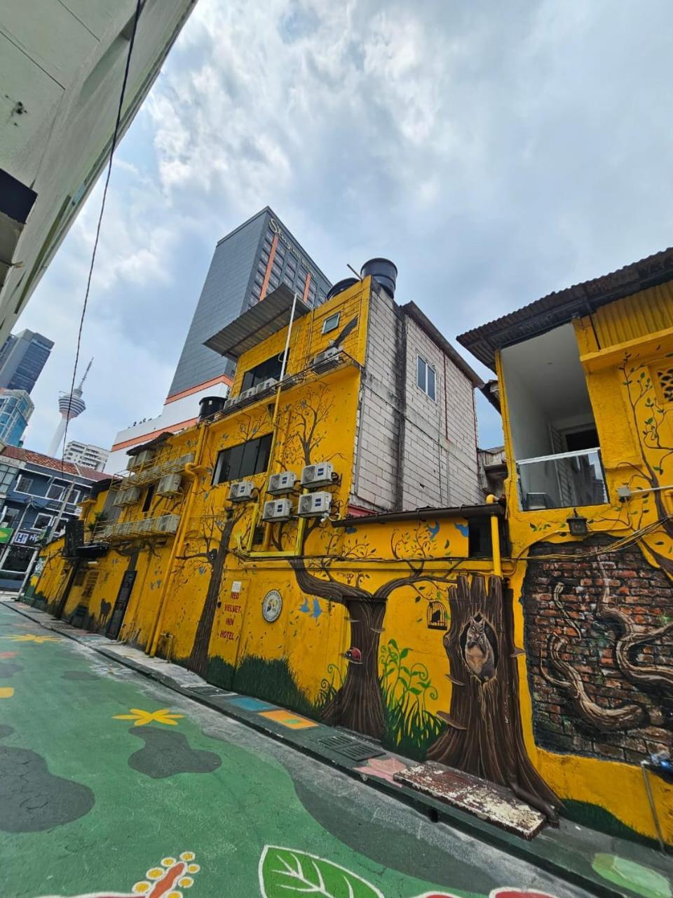 Red Velvet Inn Bukit Bintang Kuala Lumpur Bagian luar foto